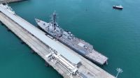 Drone mostra navio de guerra dos EUA no Canal do Panamá