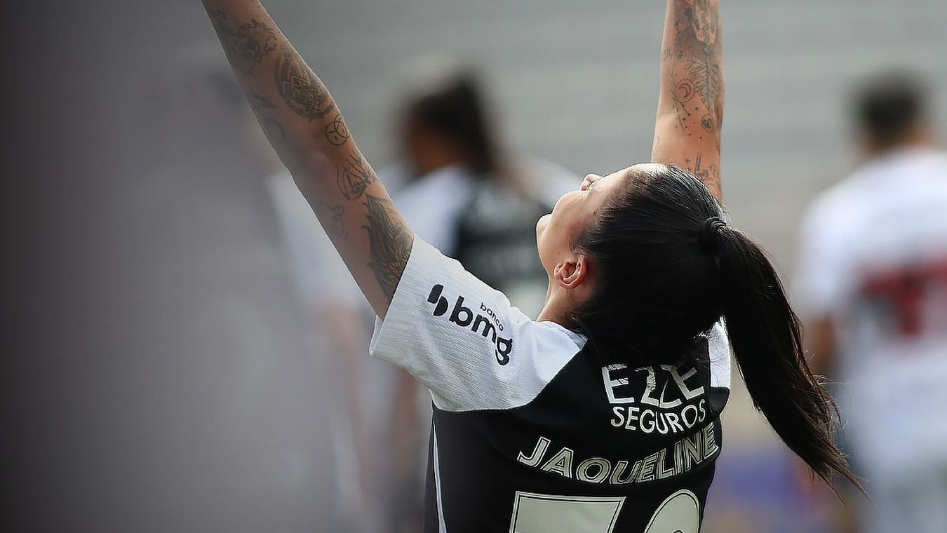 Corinthians vence e larga frente na semifinal do Brasileirão Feminino