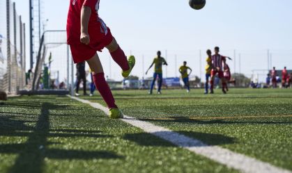 Adultização no futebol: especialistas apontam quando o sonho vira crime