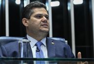 Alcolumbre rechaçaria cargos nos Correios por vaga no STF, dizem fontes