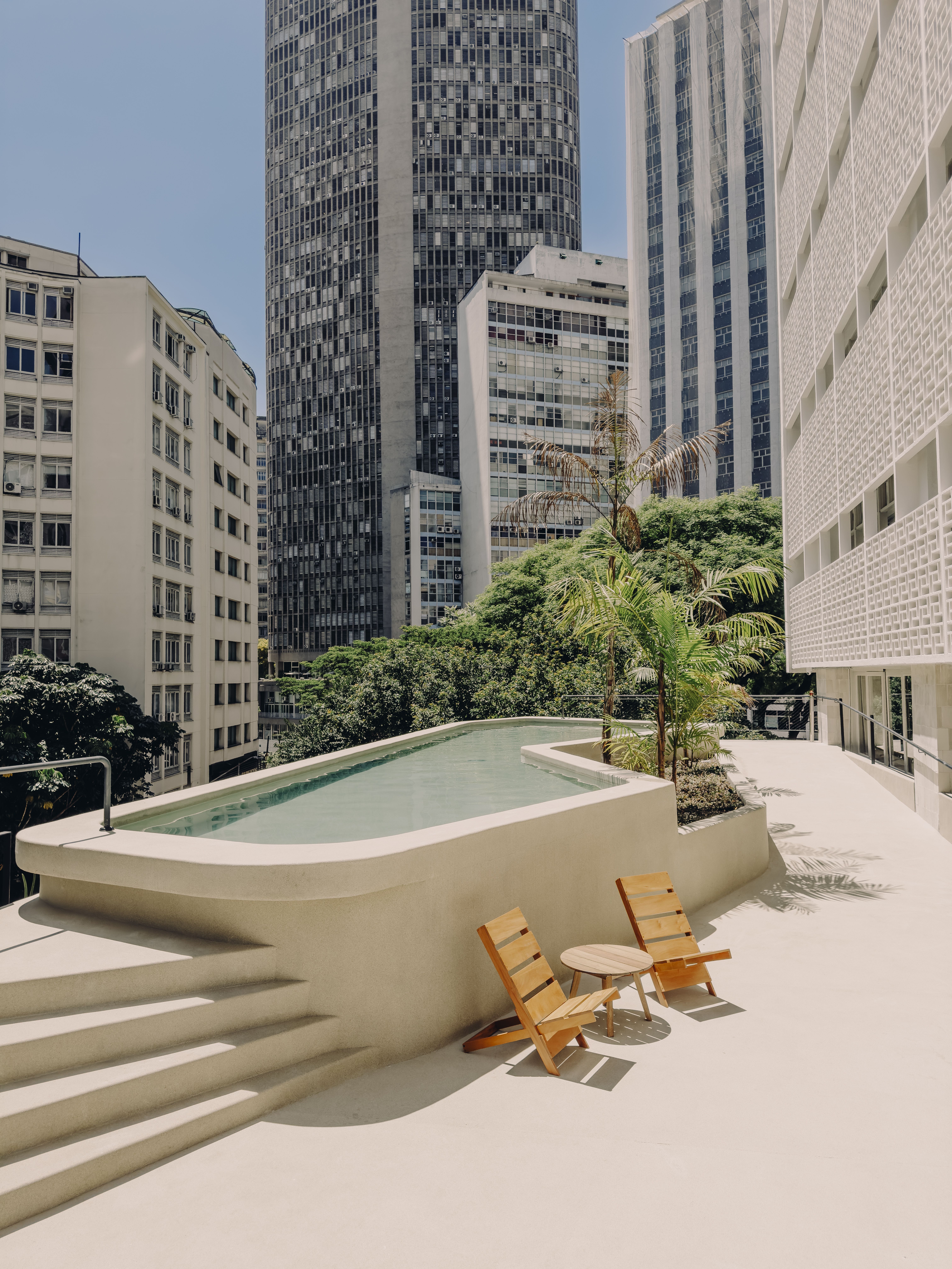 • Edifício Renata Sampaio Ferreira