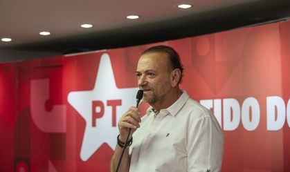 "Dão visibilidade à indignação do povo", diz Edinho sobre manifestações