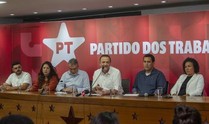 PT lutará por apoio de partidos do centrão nas eleições "até o fim"