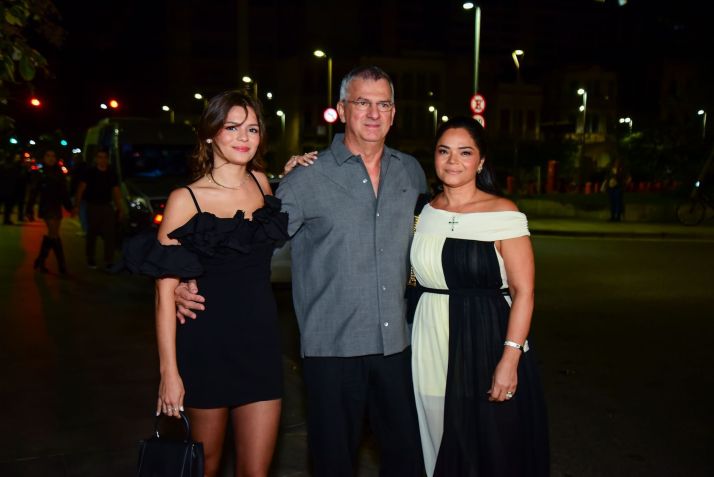 Famosos marcam presença em festão de 30 anos de Bruna Marquezine • Anderson Borde e Webert Belicio / AgNews