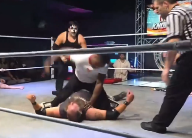 Filho de Rampage apaga wrestler