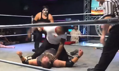 Filho de Rampage apaga wrestler