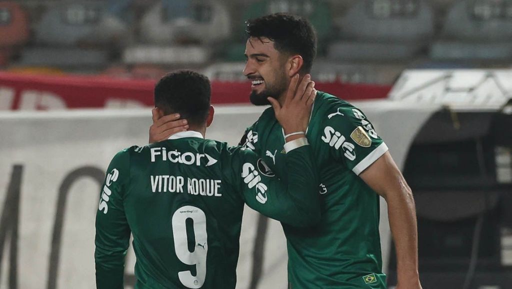 Vitor Roque e Flaco López foram os grandes destaques da goleada do Palmeiras sobre o Universitario