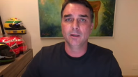 Flávio após domiciliar de Bolsonaro: "Estamos oficialmente em um ditadura"