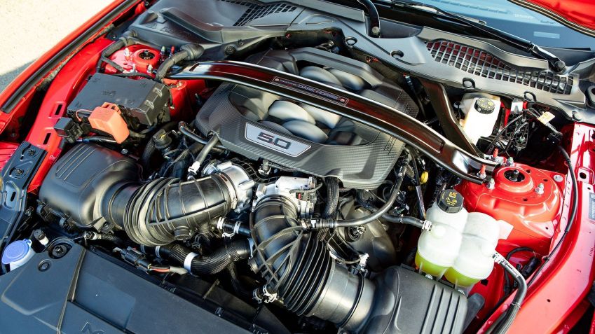 Motor V8 gera mais de 500 cv de potência • Divulgação