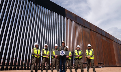 "Quente ao toque": Trump manda pintar muro com México para aumentar calor