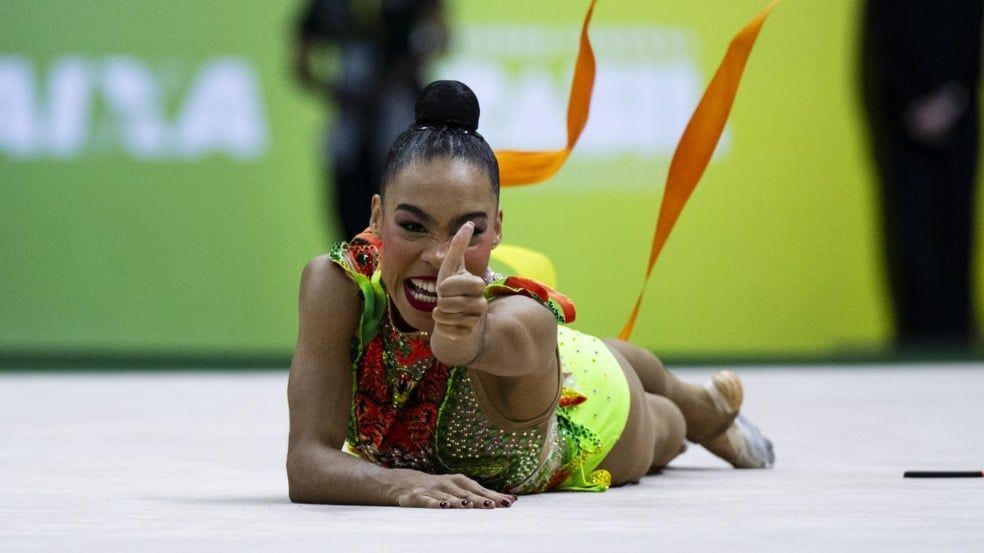 Geovanna durante apresentação no Mundial
