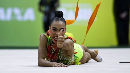 Geovanna durante apresentação no Mundial