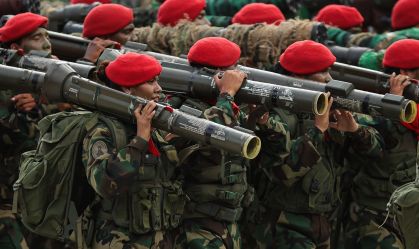 Conheça qual é o poder do arsenal militar da Venezuela