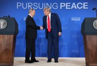 Análise: Trump fortalece Putin em reunião no Alasca 