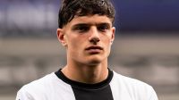 Liverpool contrata Giovanni Leoni e mira bicampeonato na Premier League