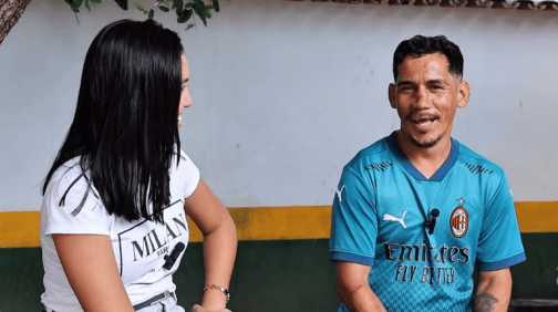Corredor viraliza após concluir prova de chinelo