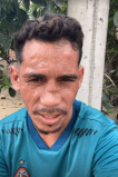 Homem embriagado e de chinelo completa corrida de 8km e ganha medalha