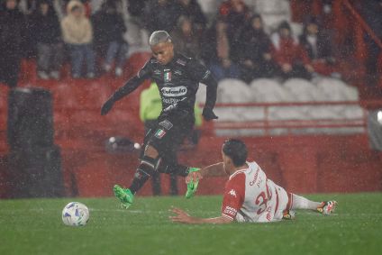 Once Caldas avança às quartas da Sul-Americana