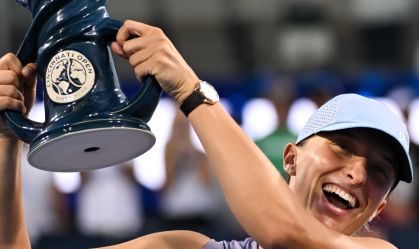 Swiatek bate Paolini e leva 1º título no WTA 1000 de Cincinnati
