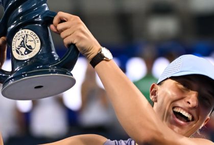 Swiatek bate Paolini e leva 1º título no WTA 1000 de Cincinnati