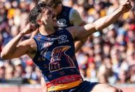 Jogador de futebol americano é banido por insultos homofóbicos; entenda