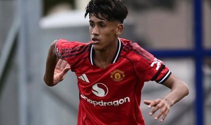 JJ Gabriel, joia da base do Manchester United, vai treinar com elenco principal aos 14 anos