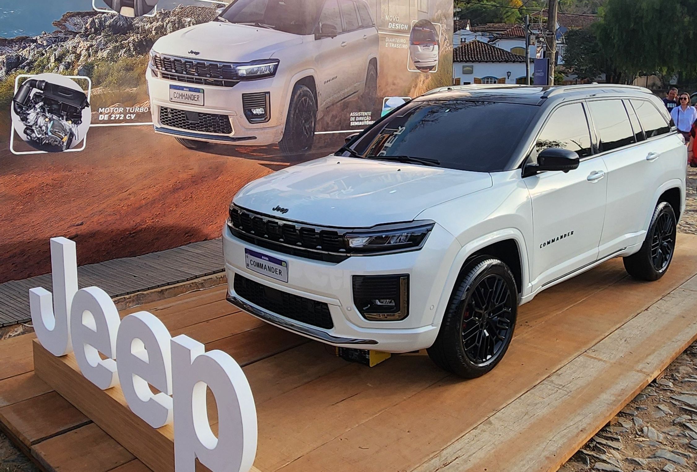 Commander 2026 chega ao Brasil: SUV ganha novidades e redução de