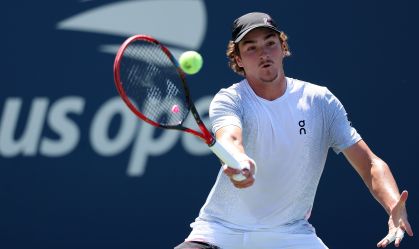 João Fonseca acerta criança durante partida do US Open e pede desculpa