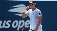 João Fonseca supera mal-estar, vence e vai à segunda rodada do US Open
