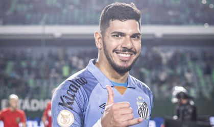 A pedido de Ceni, Bahia encaminha contratação de goleiro da Série A