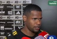 Júnior Santos cita Vitor Roque para justificar má fase: "Vão me aplaudir"