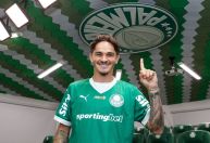 Khellven revela conversa com jogadores do Palmeiras e elogia Abel