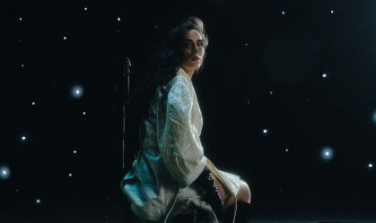 Lara Silva lança seu álbum de estreia, "No Mundo da Lua", nesta sexta-feira (28)