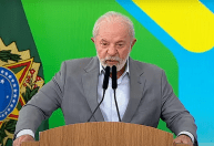 Lula cita seriedade do momento e decide ler discurso: "Medir cada palavra"