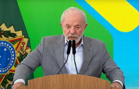 Lula cita seriedade do momento e decide ler discurso: "Medir cada palavra"