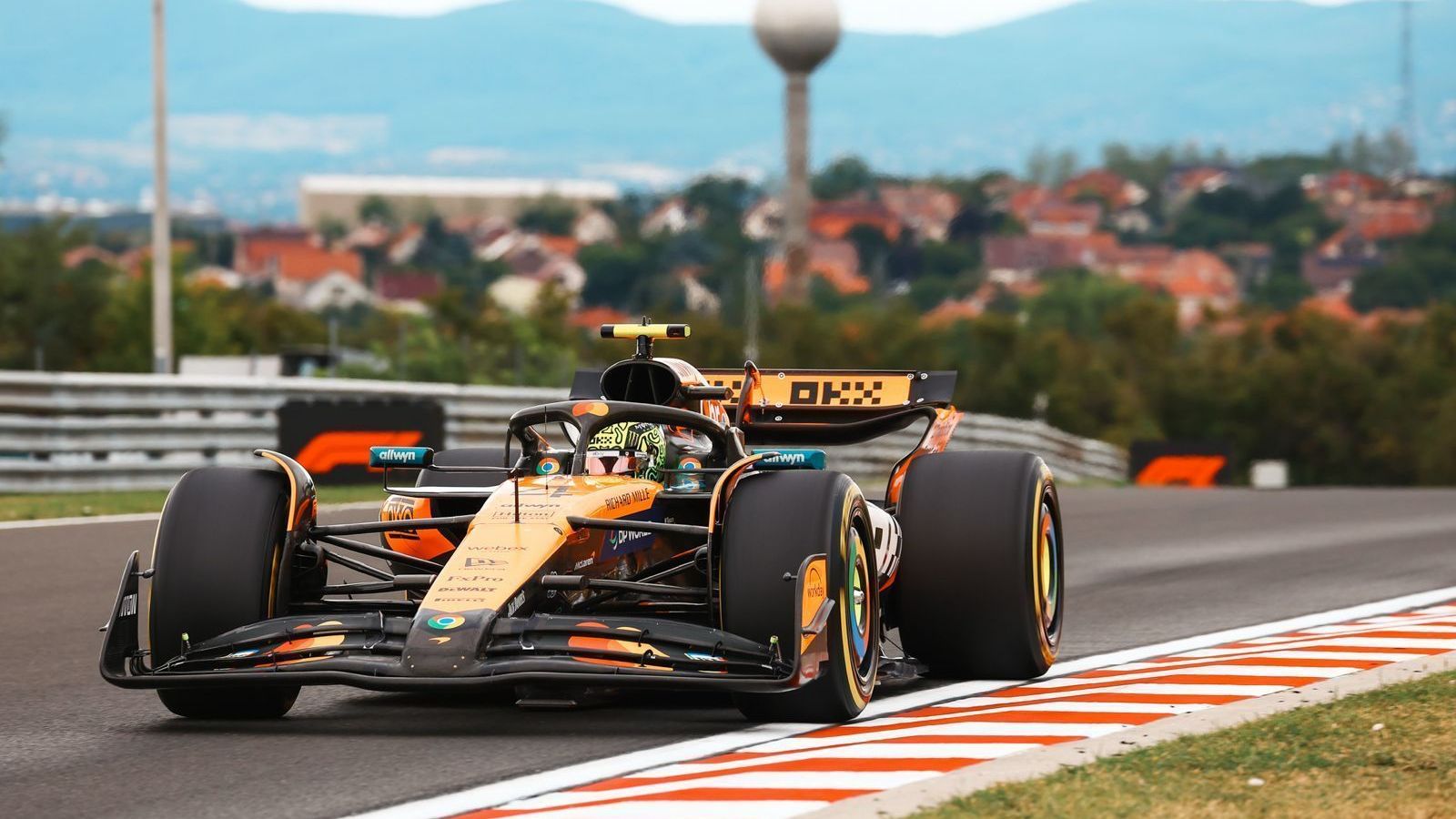 Norris vence e comanda dobradinha da McLaren na Hungria