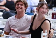 Filha de Daniel vai com namorado a show do pai em SP; veja