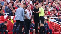 Premier League vai divulgar avaliações de árbitros e do VAR