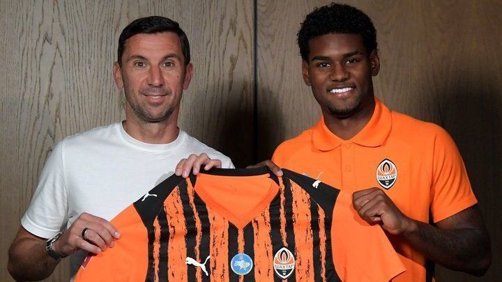 Lucas Ferreira é anunciado pelo Shakhtar