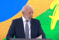 Lula defende Pix e diz que Trump deveria experimentar sistema nos EUA