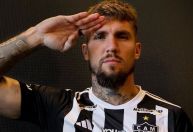 Lyanco sofre lesão muscular e vira desfalque no Atlético-MG; saiba detalhes