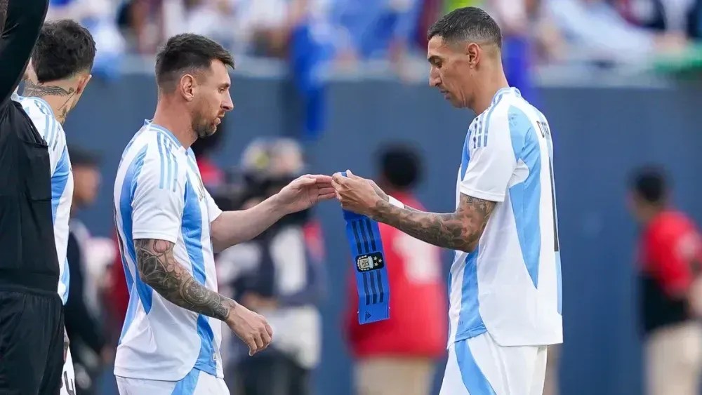 Messi e Di Maria em partida da Seleção da Argentina