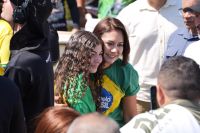 Michelle pede para "acabar com avanço da censura" em ato em Belém