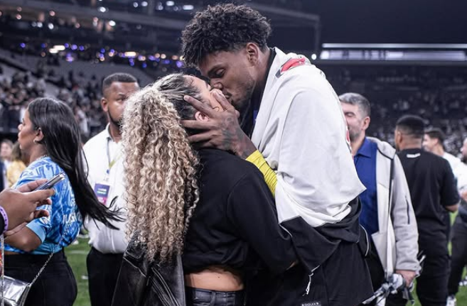 O casal Rauany Barcellos e Hugo Souza