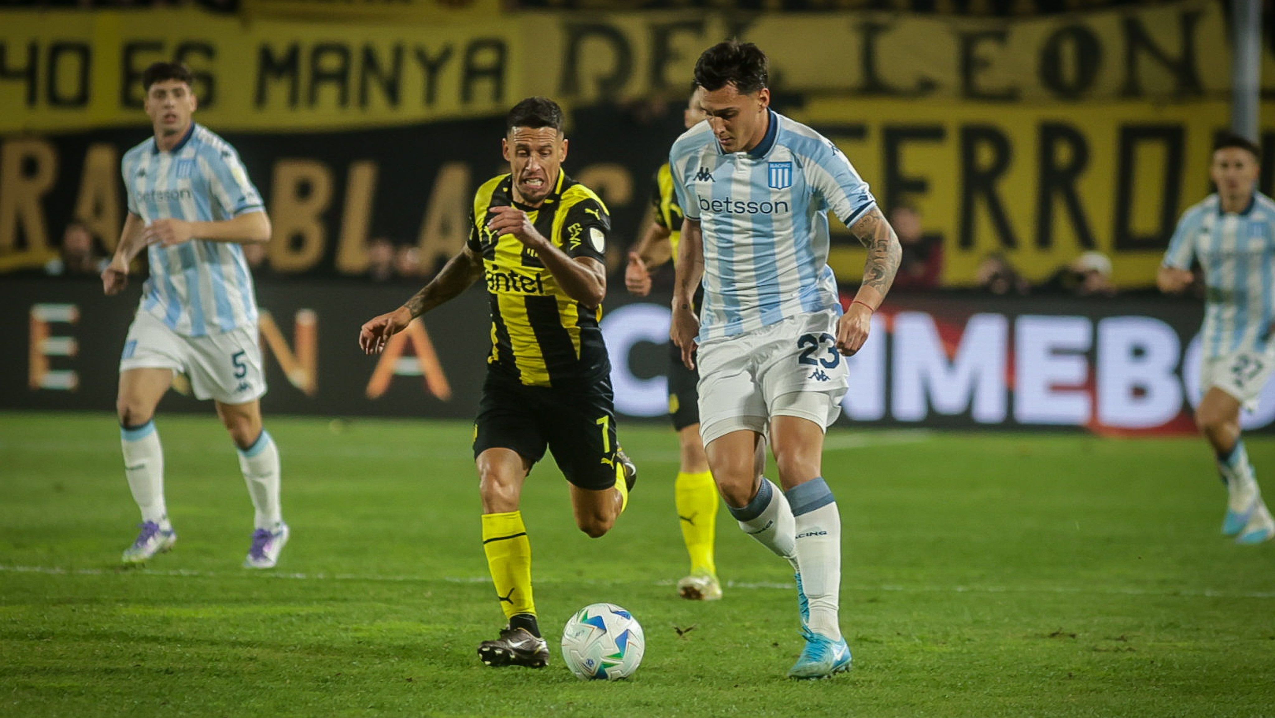 Lance de Peñarol x Racing