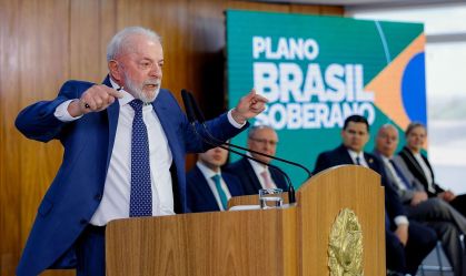 Lula convoca reunião ministerial para discutir tarifaço e alinhar discurso