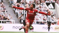 Quem é Rio Ngumoha, inglês que se tornou mais jovem a marcar pelo Liverpool