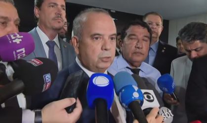 Oposição libera plenário do Senado após duas noites de ocupação