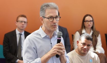 Zema publica vídeo em que Renato Russo diz ser "capitalista nato"