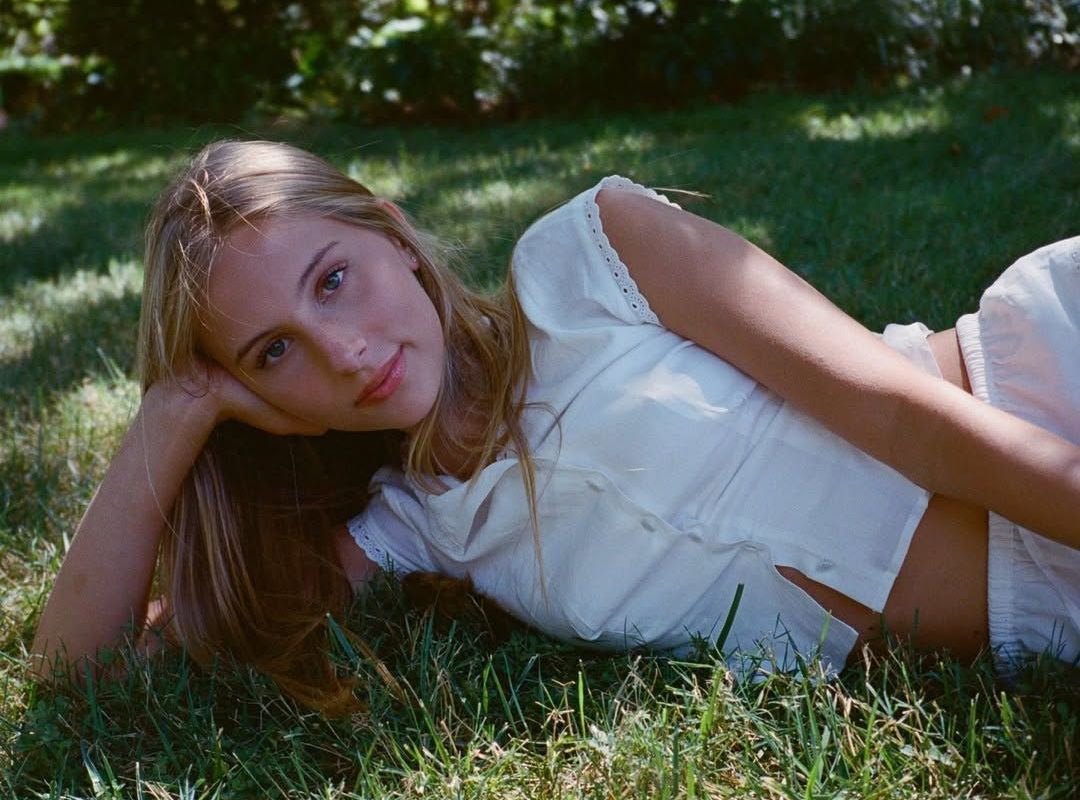 Romy Mars: A Neta de Coppola que Conquistou o TikTok e Agora Aposta na Música